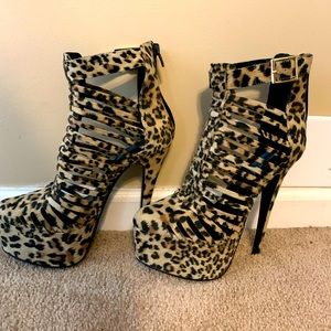 Penny Sue leopard print high steppers